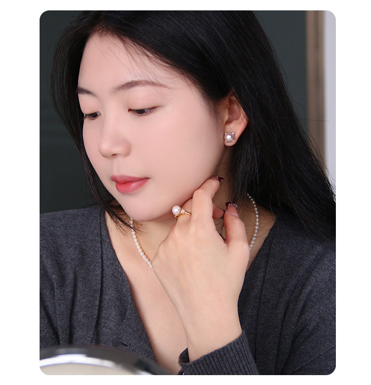 [ヘイズジュエリー] 8-9.5mm 日本製アコヤ真珠ピアス、天然ラウンド、強い光、18Kゴールド、惑星シリーズデザイン