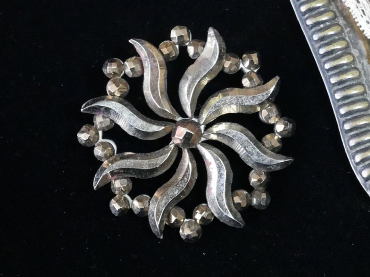 フランスアンティークデザインスチールボタン