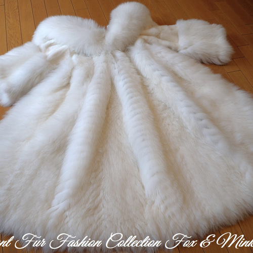 ドラマチックな表情☆ホワイトフォックスファー×ホワイトミンクコート