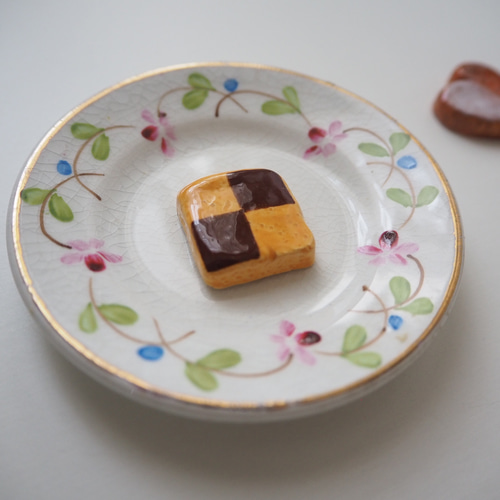 フランス フェーヴ Eric et Gilles Atelier Terre 陶器 ミニチュア雑貨