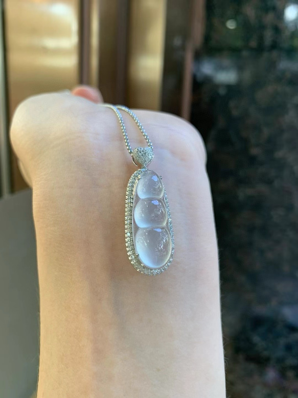 本翡翠 ミャンマー (A貨）氷種ヒスイネックレス無処理無着色