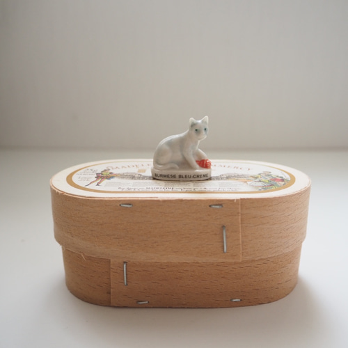 フランス フェーヴ burmese bleu creme ネコ 陶器 ミニチュア雑貨