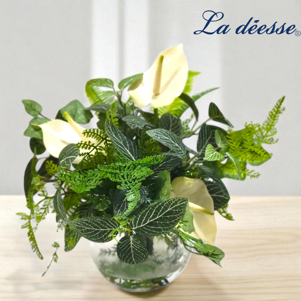 アンスリウムとグリーンの枯れないアレンジ/ お手入れ不要ウォーターアレンジCreema限定