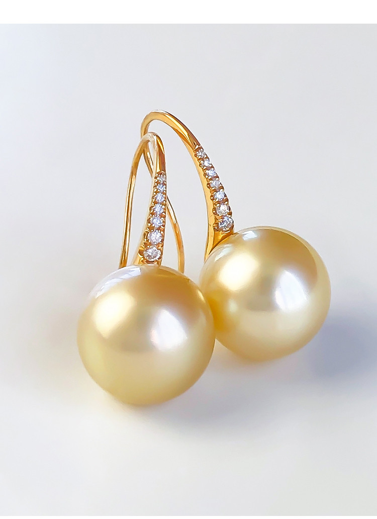 [ヘイズジュエリー] ライトゴールド 11-12mm 南洋ゴールドビーズイヤリング 18Kゴールドハイヒール 耳フックデザイン