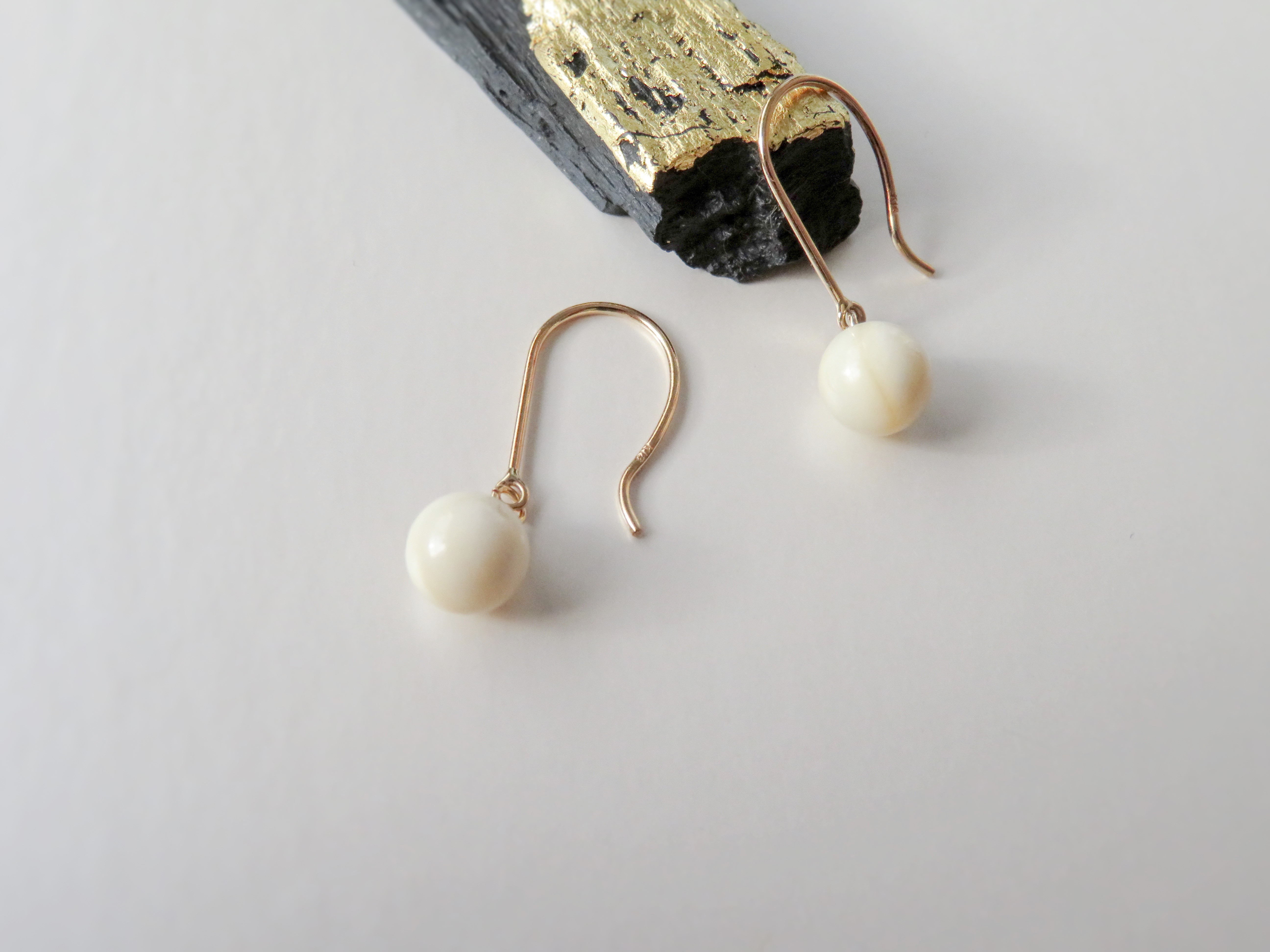 K18 丸珠 6mm：Makkoh：hook earrings