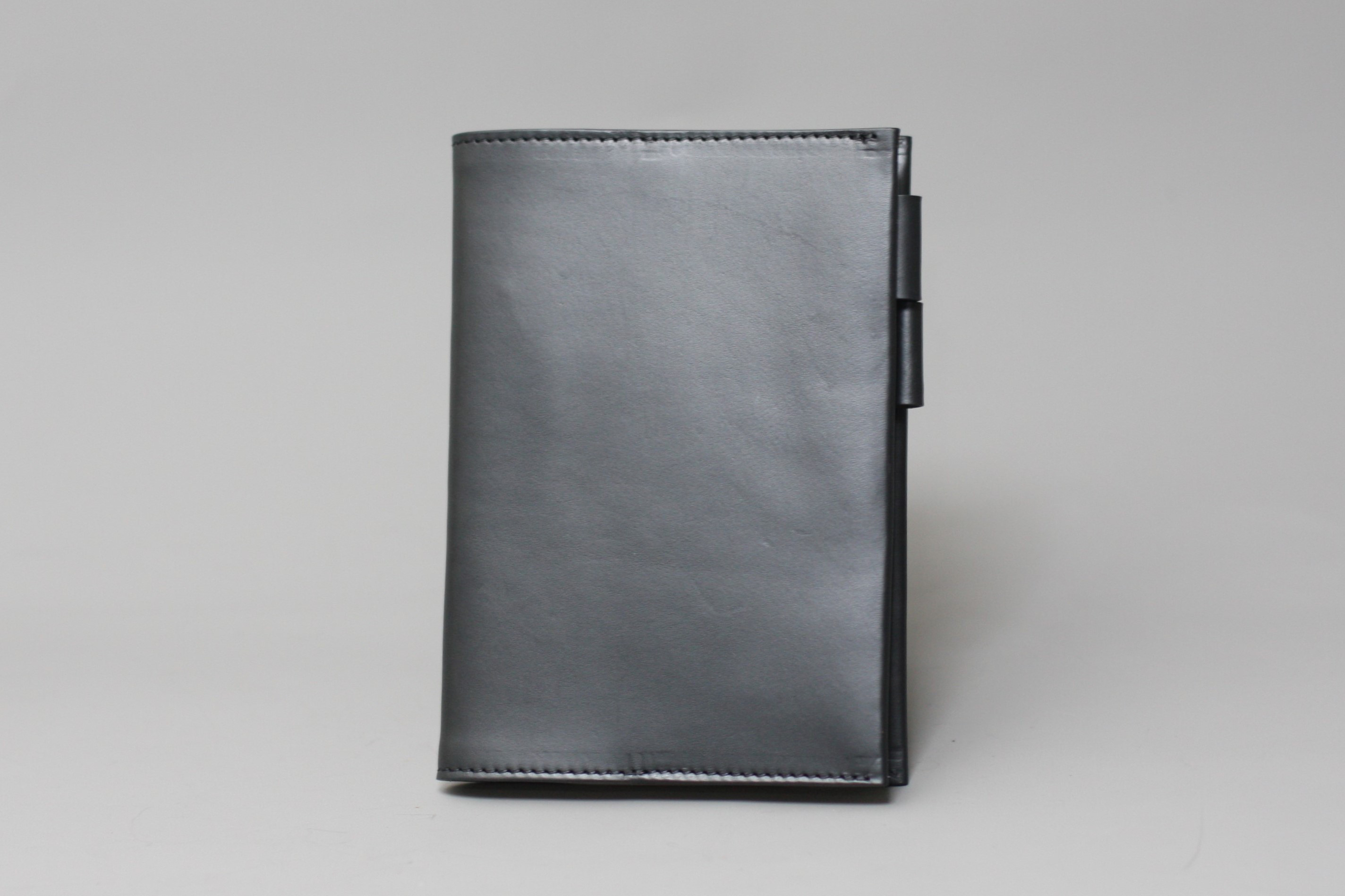 新しいスケジュール帳に！　気分が上がる、上質な本革手帳カバー B6サイズ（K83）