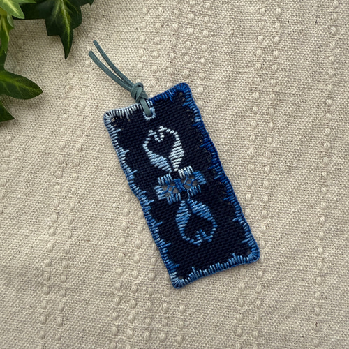 ハーダンガー刺繍のブックマーク しおり・ブックマーク Bloem van de
