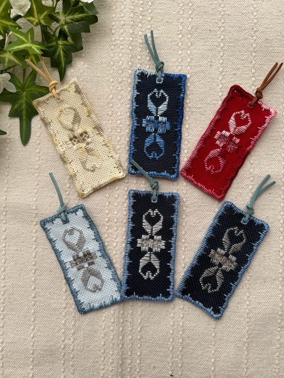 ハーダンガー刺繍のブックマーク しおり・ブックマーク Bloem van de