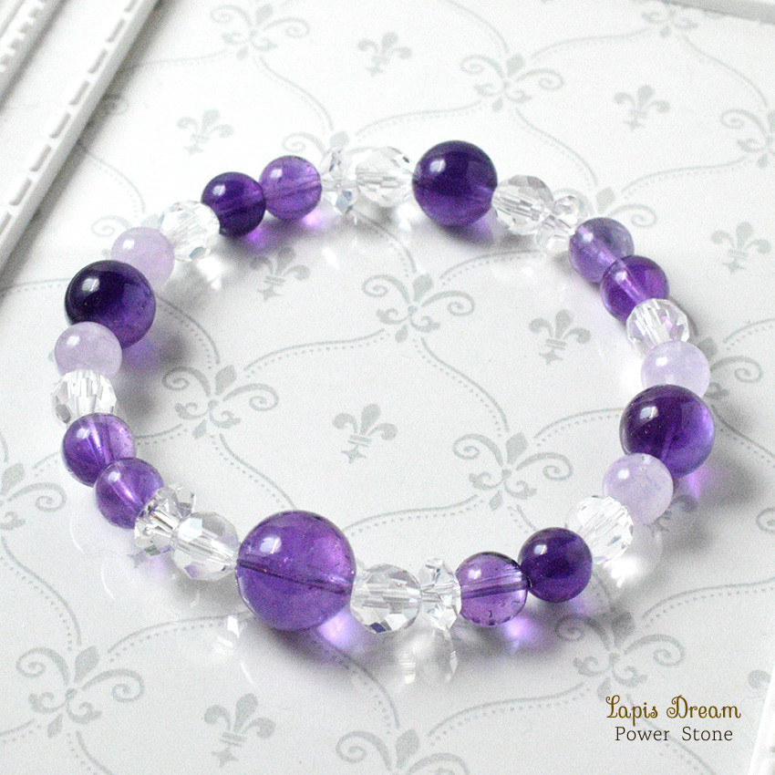 ストレスから解放され、穏やかな生活を送るお守り ｜ アメジストの天然石パワー.ストーン ブレスレット