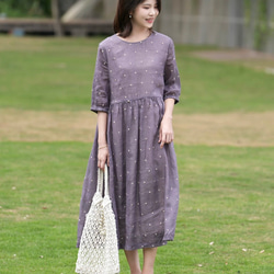 キュートな刺繡ドット　リラックスのワンピース　ポケット付き　裏地付き【春夏秋】グレイッシュラベンダー 2枚目の画像