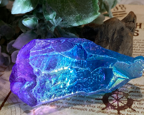 七色の夢໒꒱✨　オーラ　紫水晶　ラフストーン　原石　クラスター 七色の夢໒꒱✨ ホワイト オーラ 水晶 ラフストーン 原石