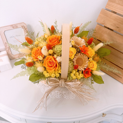 夏の贈り物 ビタミンカラー 花籠 オレンジ イエロー バラ プリザーブド