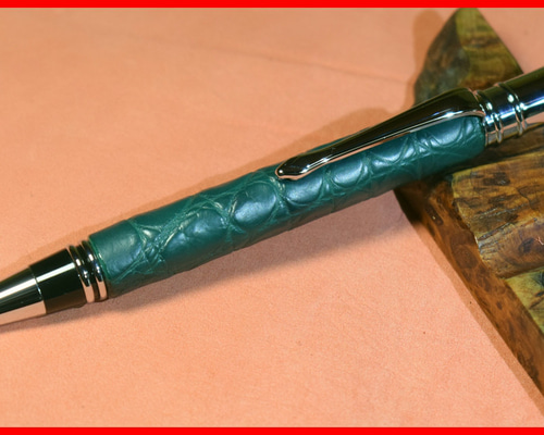 革巻軸筆記具 手作りクロコダイルのボールペン (グリーン) ペン・筆記