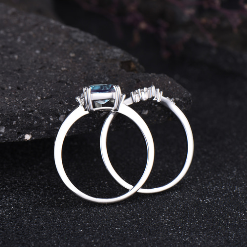 6月の誕生石アレキサンドライトリングセット カラーチェンジ