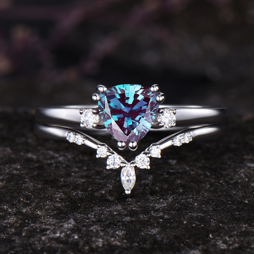 アレキサンドライト　SV925 シルバー　リング 6月　誕生石　新品未使用 6月の誕生石アレキサンドライトリングセット カラーチェンジ