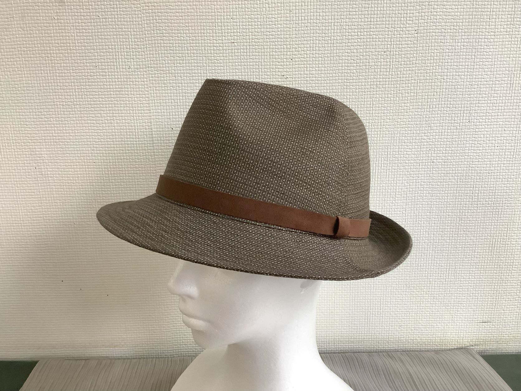 伝統織物のトップブランド塩沢紬 中折帽子 淡茶 ２００処亀甲絣 Ｌサイズ（５９cm）男女兼用　C28