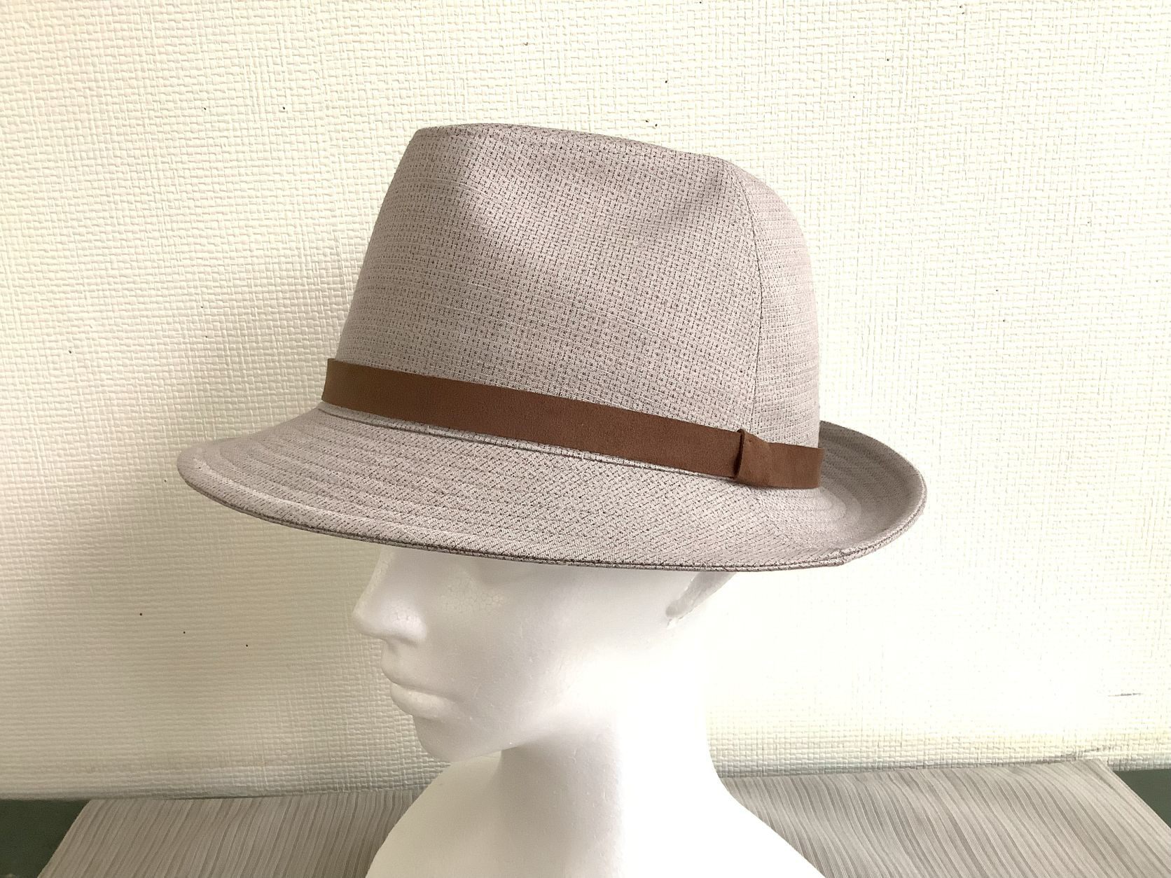 伝統織物のトップブランド塩沢紬 中折帽子 グレー ２００処亀甲絣 Ｌサイズ（59cm）男女兼用　C30