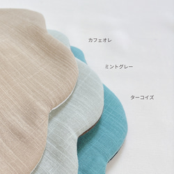 ［namey.］名入れ刺繍スタイ／手書き風お名前入り／ダブルガーゼ／出産祝い・ギフト可 6枚目の画像