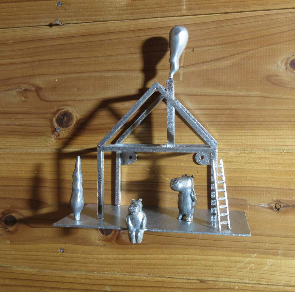 壁掛けオブジェ「河馬と家」