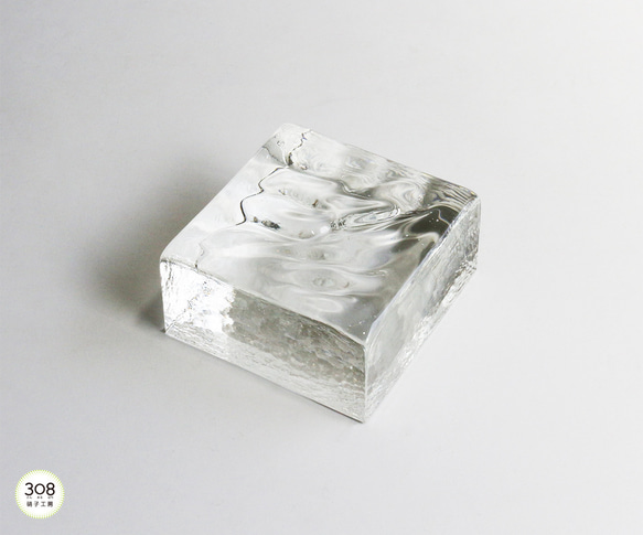 【数量限定販売】ICE BLOCK エクストラクリア ハーフ 1枚目の画像