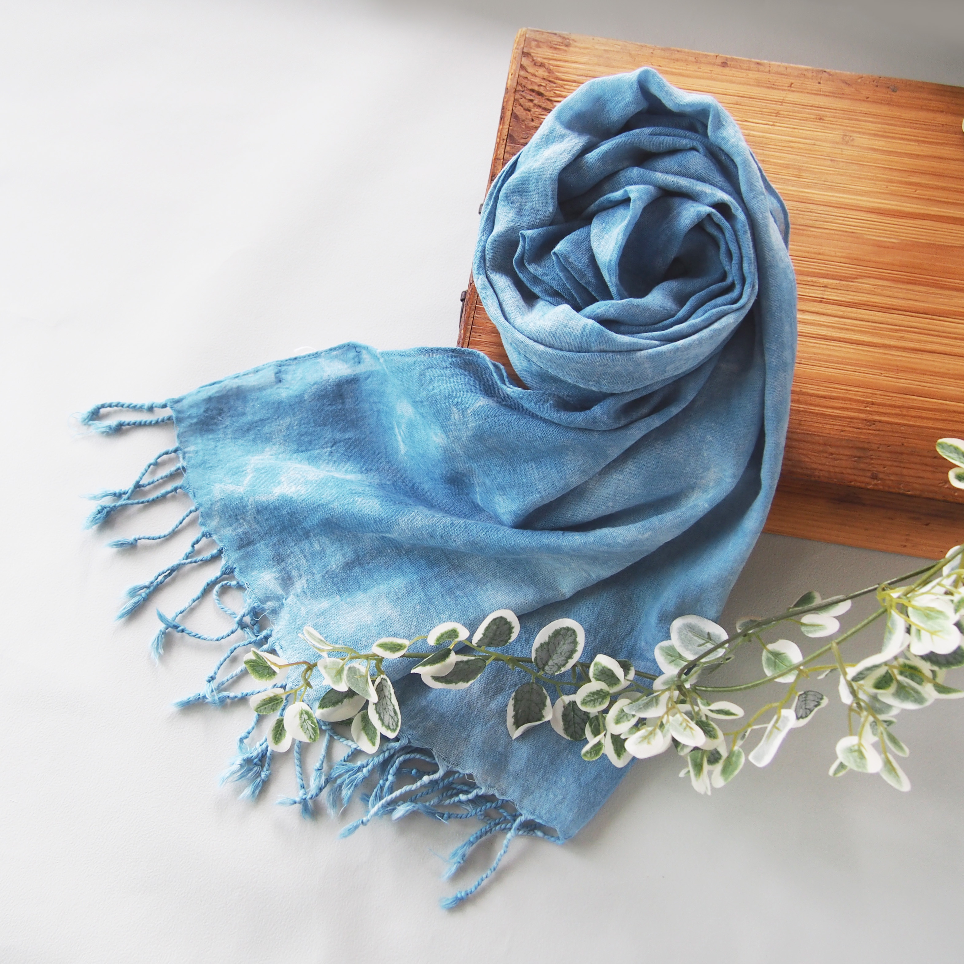 藍染め・軽やかコットンガーゼストール