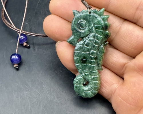 売約済み 2025.7.8神使いタツノオトシゴ ミャンマー翡翠 ネックレス