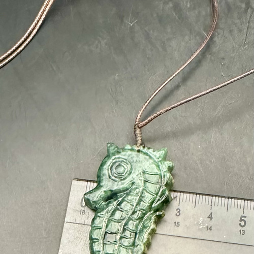 売約済み 2025.7.8神使いタツノオトシゴ ミャンマー翡翠 ネックレス