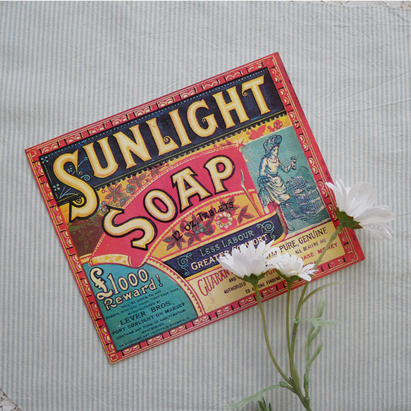 輸入ポストカード　イギリス型抜きカード　soap 1枚目の画像