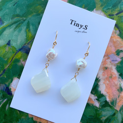 14Kgf✴︎ホワイトバンデッドオパール×淡水パール　ピアス 2枚目の画像