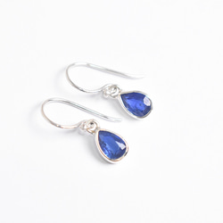カイヤナイト シルバーピアス SILVER925 インディゴブルー カイヤナイト シルバーピアス SILVER925 インディゴブルー