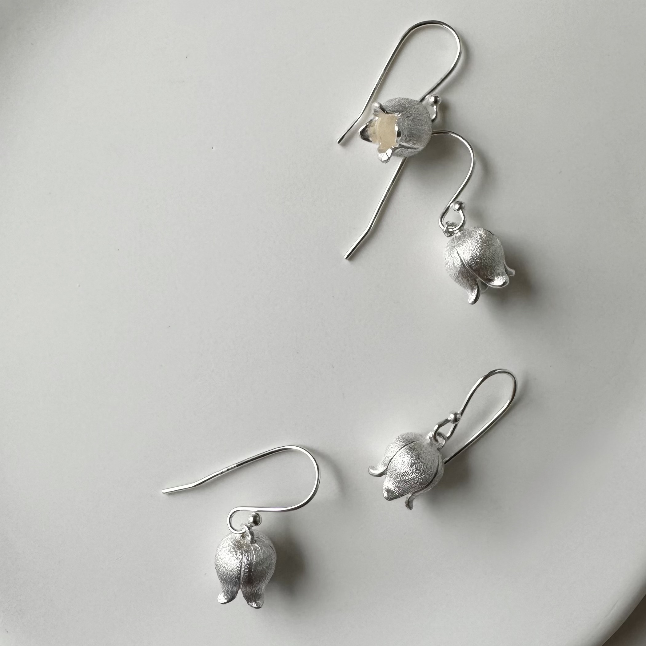 スズランの花／鈴蘭揺れるピアス／Anuenue jewelry・Honua series／silver925
