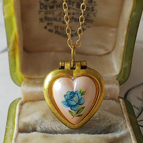 ヴィンテージ Blue薔薇／淡いピンク Heartロケットネックレス