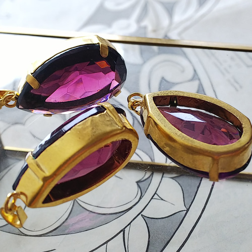 ヴィンテージ 深く濃いアメジスト色／大きな雫 ネックレス ネックレス