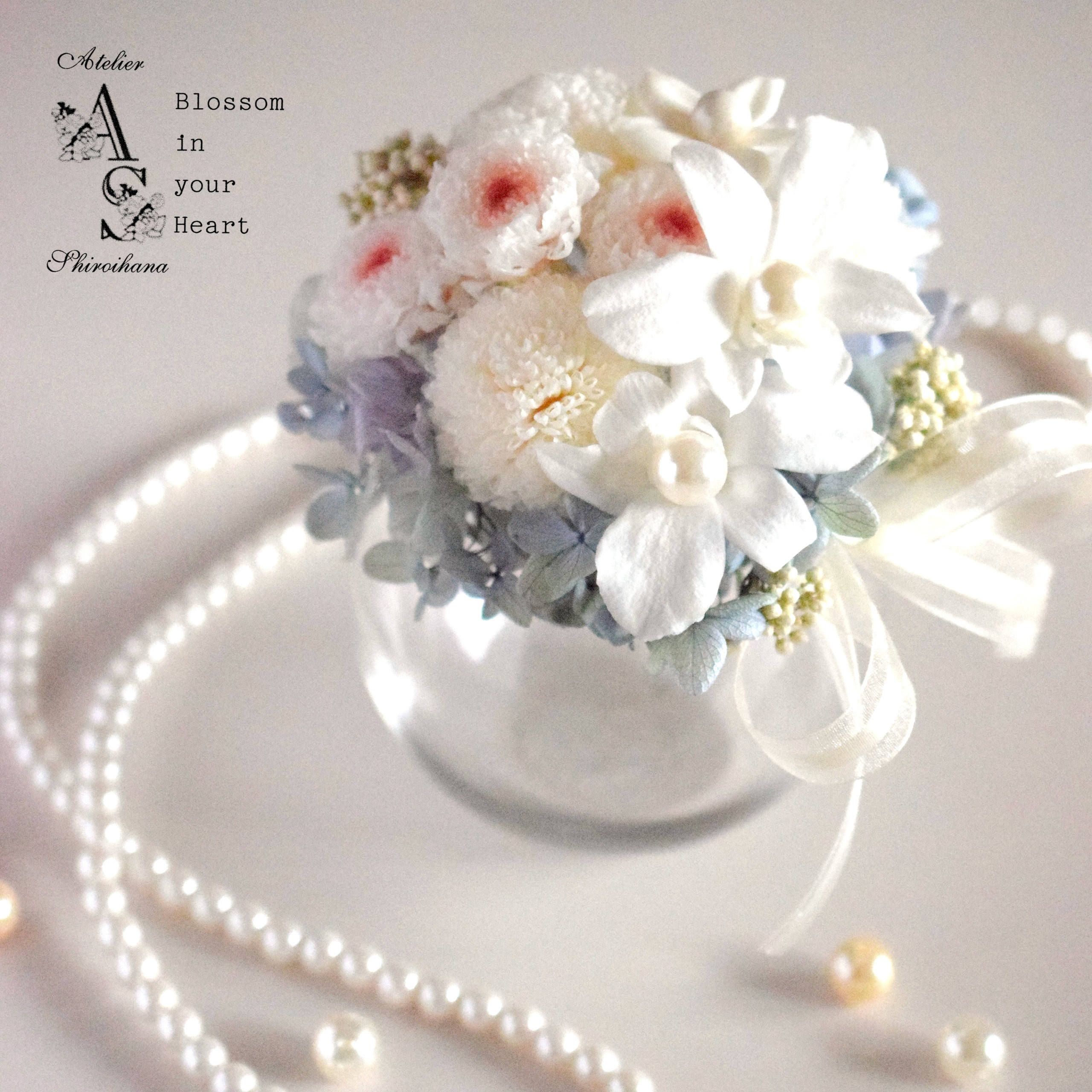 ⋆単品⋆ お供え花ガラスポット⋆淡ブルーホワイト色《フューネラルフラワー》