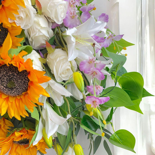 特大ひまわりとラフィアのボタニカルスワッグ／玄関を華やかに彩る夏のアレンジ 特大ひまわりとラフィアのボタニカルスワッグ／玄関を華やかに