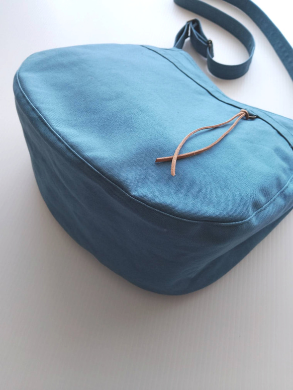 11号帆布 Sサイズのショルダー(空色)　 両側外ポケット肩ひも調節サコッシュ 9枚目の画像