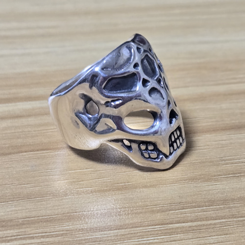 新品 正規品!!  ヴァンパイアスカルリング No.73 指輪・リング A.W.J-silver アクセサリー