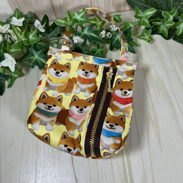 豆柴のファスナー付きミニミニポーチ　送料込み 1枚目の画像