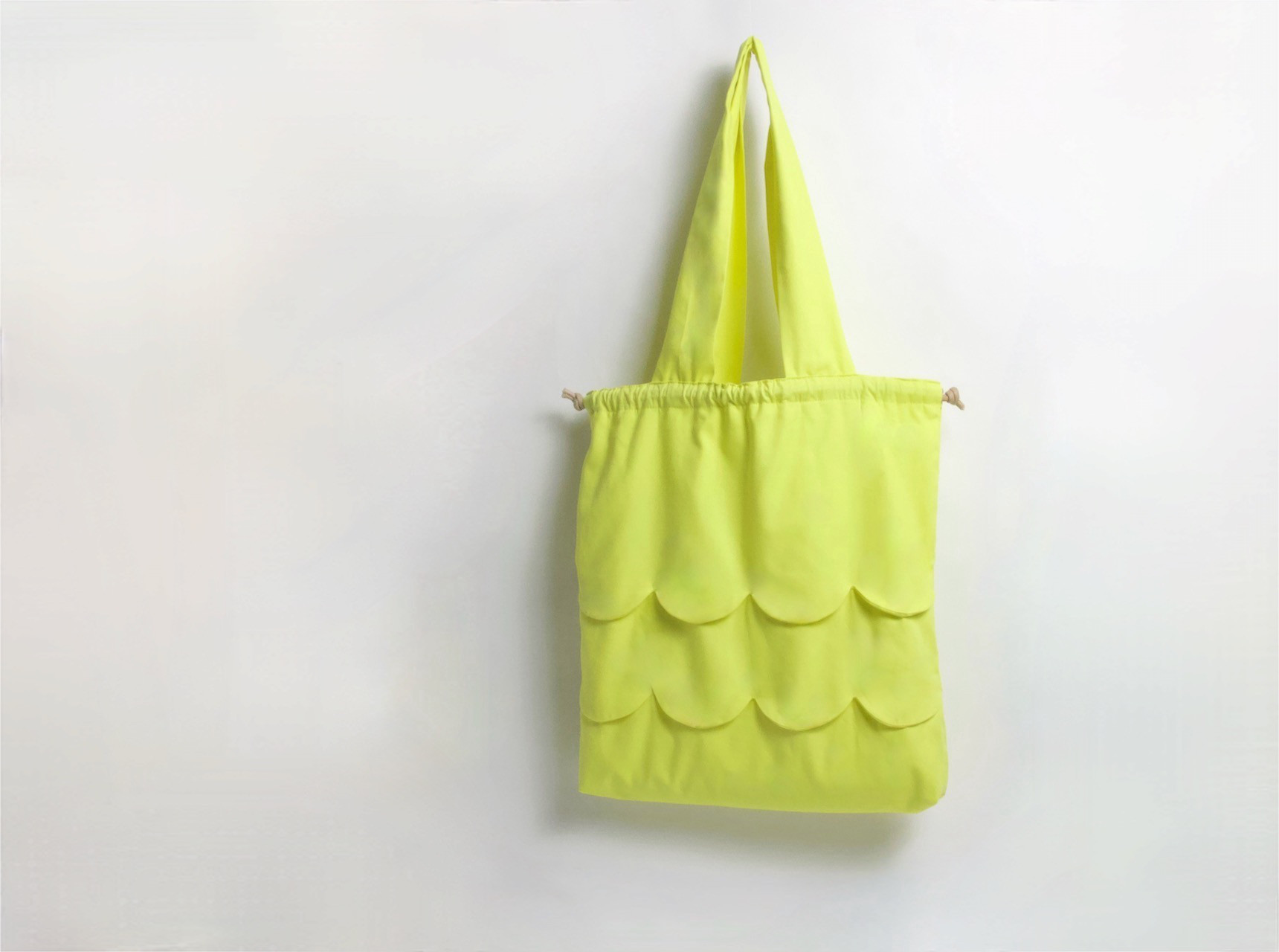 スカラップデザイン デイリー巾着トート ライムイエロー