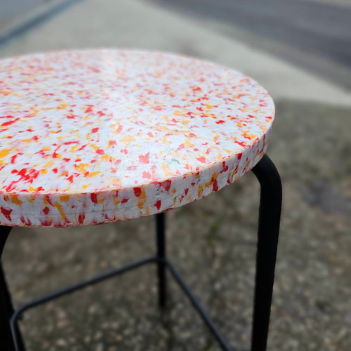 ☆お安くなりました☆【一点モノ】廃プラスチックのスツール｜座面