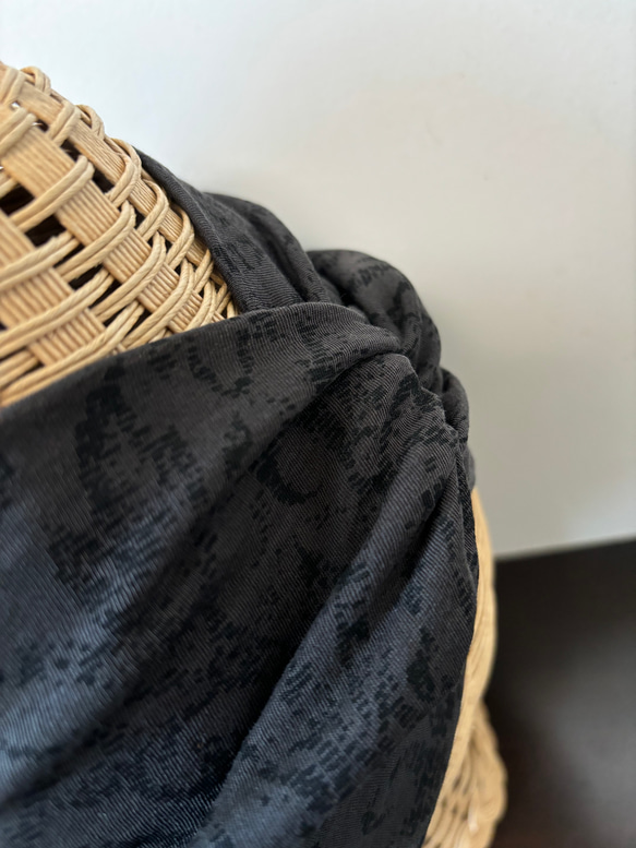 ダマスク柄 柔らか ジョーゼットニット超幅広 ターバン ヘアバンド 4枚目の画像