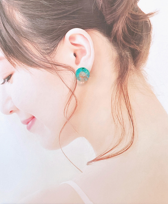 石垣島のガラスピアス　波間　2507-02 3枚目の画像