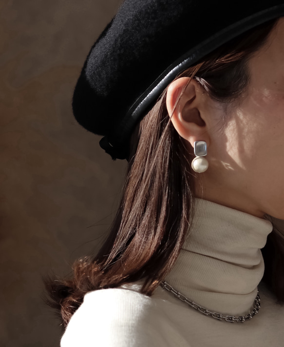 【outlet No.2】スクエアgold 1粒コットンパール イヤリング/ピアス（アレルギー対応） 7枚目の画像