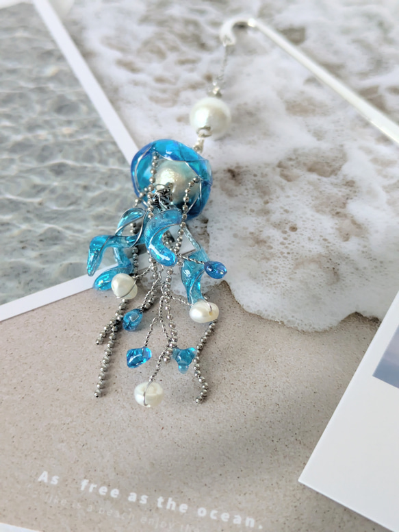 青色クラゲのしおり　ブックマーク　海　クラゲ　栞　読書　本　手帳　スケジュール帳　ディップアート　レジン　贈り物　 6枚目の画像