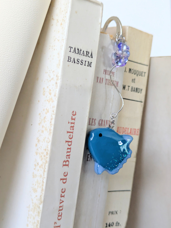 マンボウのブックマーク　栞　マンボウ　海　マンボー　ブックマーカー　読書　本　手帳　帯飾り　スケジュール帳　贈り物 7枚目の画像