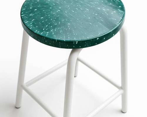 ☆お安くなりました☆【一点モノ】廃プラスチックのスツール