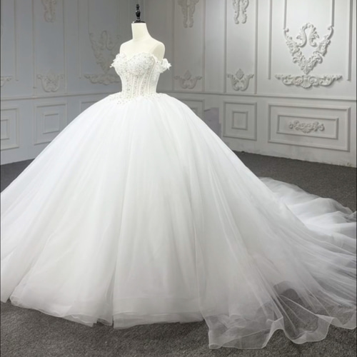 激安 白 ふんわりチュール パール付き ロングトレーン 編み上げサイズ