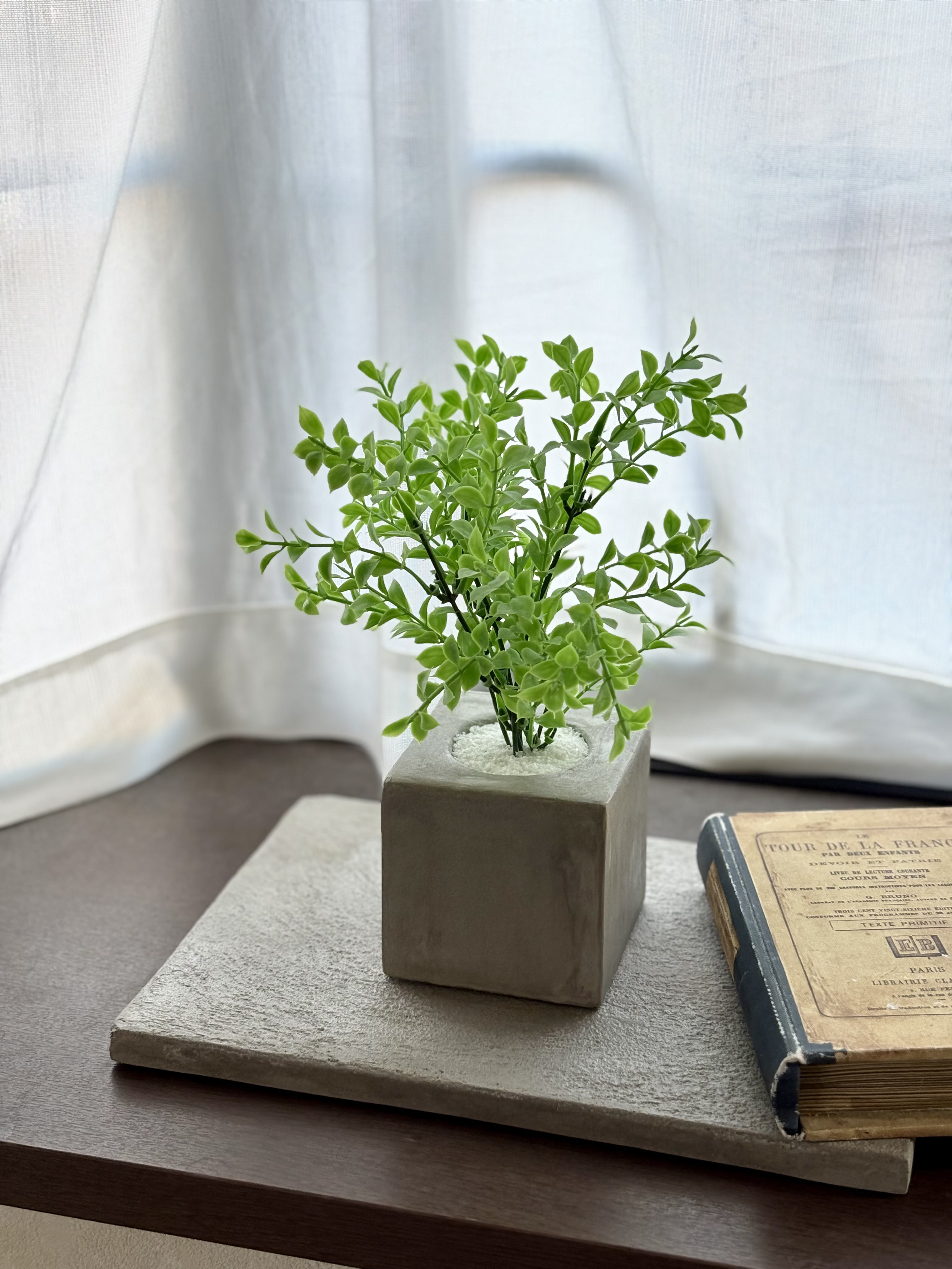 フェイクグリーン付き モルタル造形 石造りオーナメント