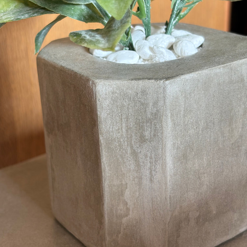 モルタル造形 石造りオーナメント フェイクグリーン付き モルタル造形 石造りオーナメント フェイクグリーン付き