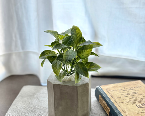 モルタル造形 石造りオーナメント フェイクグリーン付き 人工 観葉植物 フェイク グリーン ドラセナコンシネ H約155cm